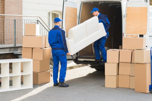 Local Holborn moving support for furniture and boxes