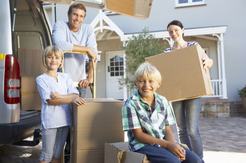 Packing and transport support for a flat move in Central London